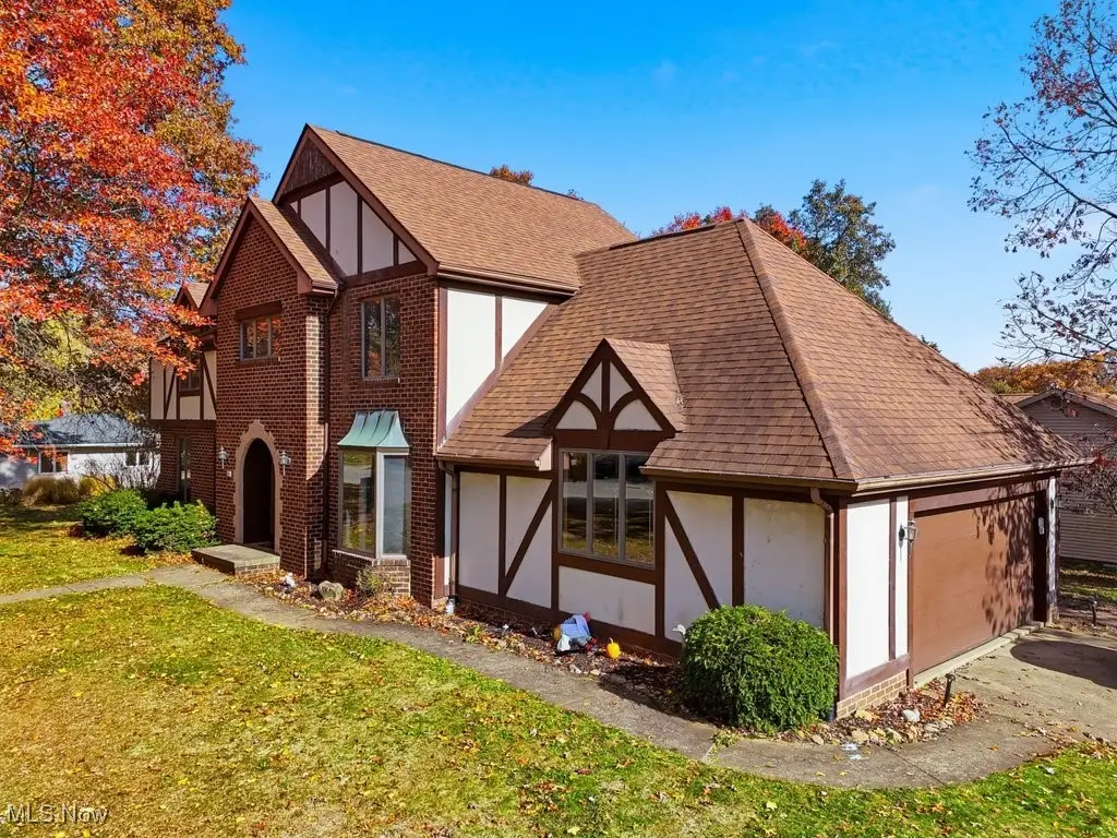 951 S Azalea Boulevard, Barberton, OH 44203 - Image #1