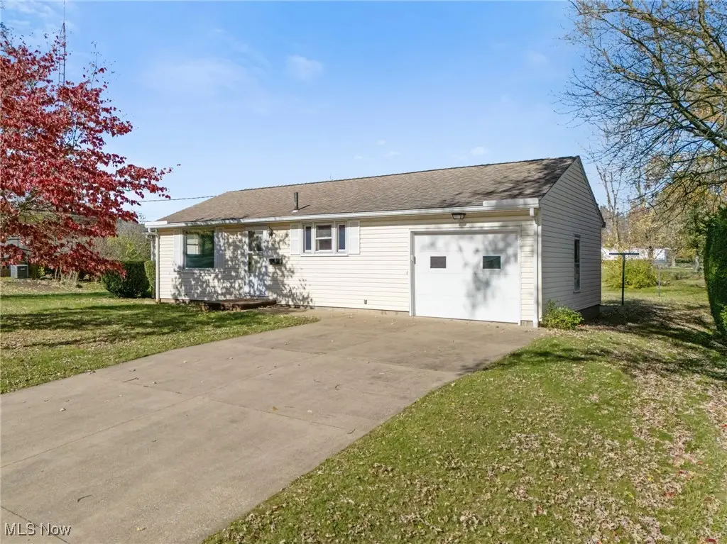 615 Noble W Street, East Canton, OH 44730 - Image #1