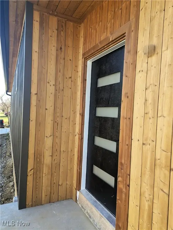 455 S Van Buren Avenue, Barberton, OH 44203 - Image #3