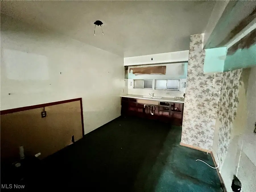 279 Kensington Road, Vermilion, OH 44089 - Image #2