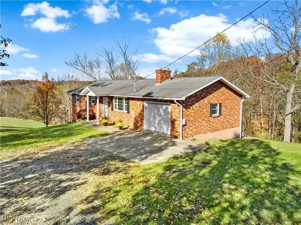 54 Robin Point Drive, Washington, WV 26181