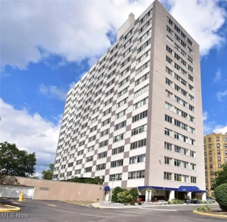 12520 Edgewater Drive #702, Lakewood, OH 44107 - Image #1