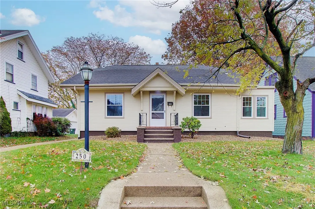 250 Montrose Nw Avenue, Canton, OH 44708 - Image #1