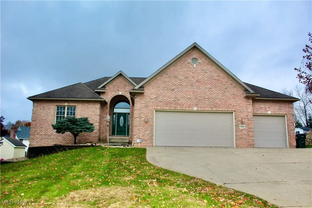 7023 Chatfield Ne Avenue, Canton, OH 44721 - Image #1