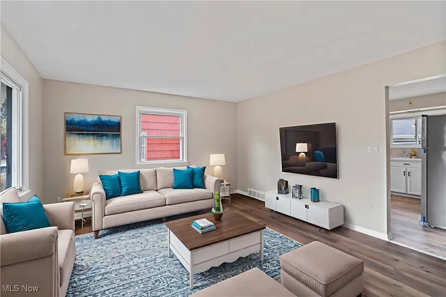 1736 Westwood Nw Drive, Warren, OH 44485 - Image #2