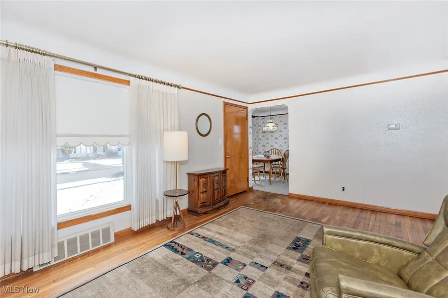 1186 Worton Boulevard, Mayfield Heights, OH 44124 - Image #3