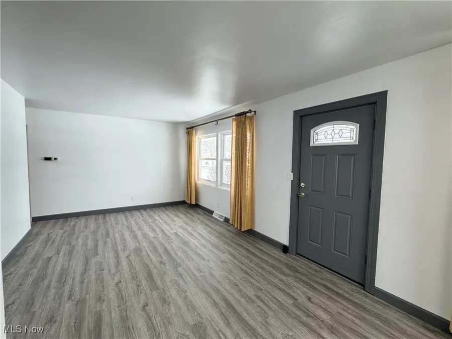 2293 Parkwood Nw Drive, Warren, OH 44485 - Image #3