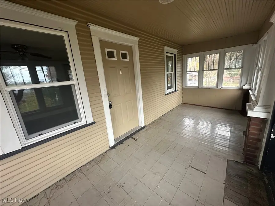 565 Teddy Avenue, Akron, OH 44305 - Image #3