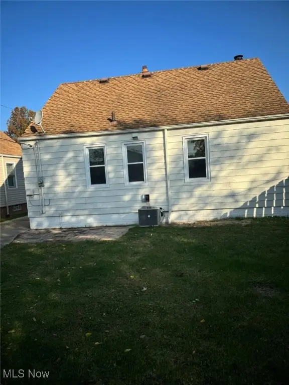 13116 Oak Park Boulevard, Garfield Heights, OH 44125 - #2