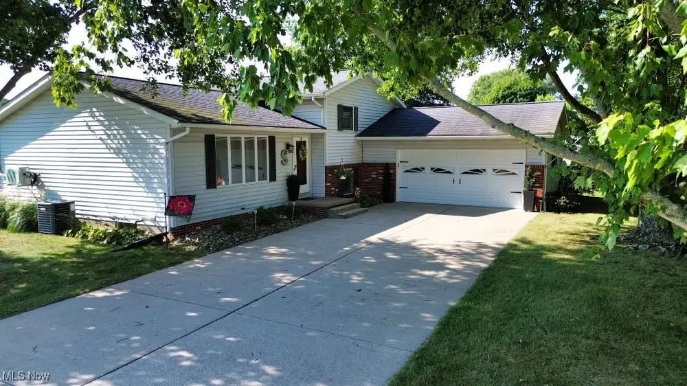 22211 County Road 124, West Lafayette, OH 43845 - Image #1