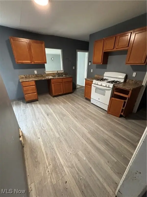 16706 Palda Drive, Cleveland, OH 44128 - Image #3