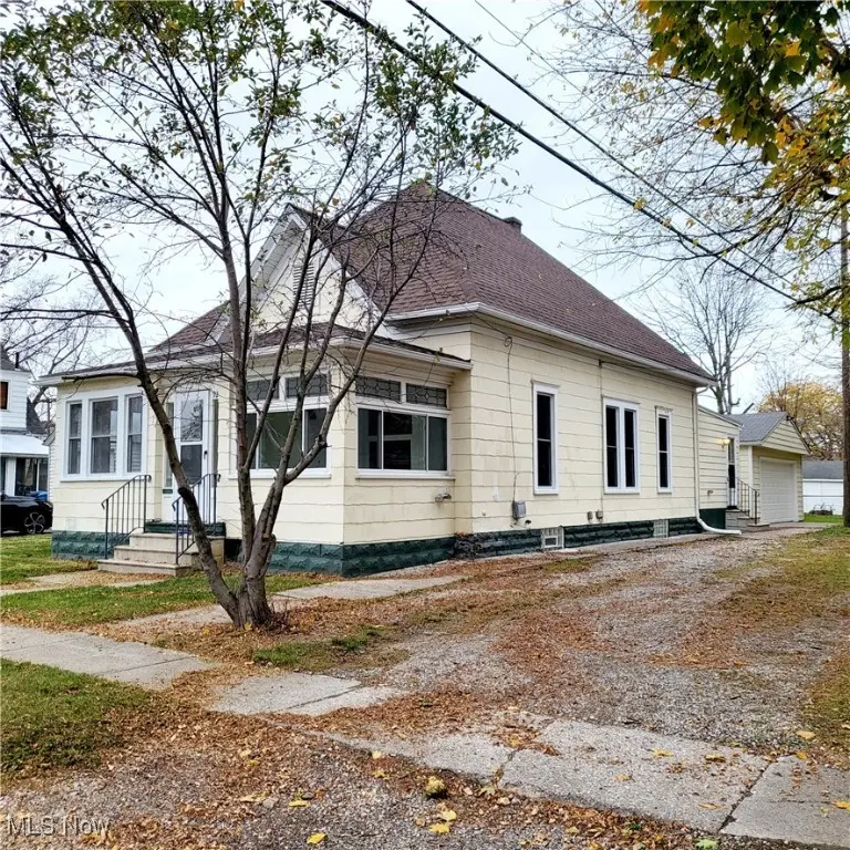 925 E Street, Lorain, OH 44052 - Image #3