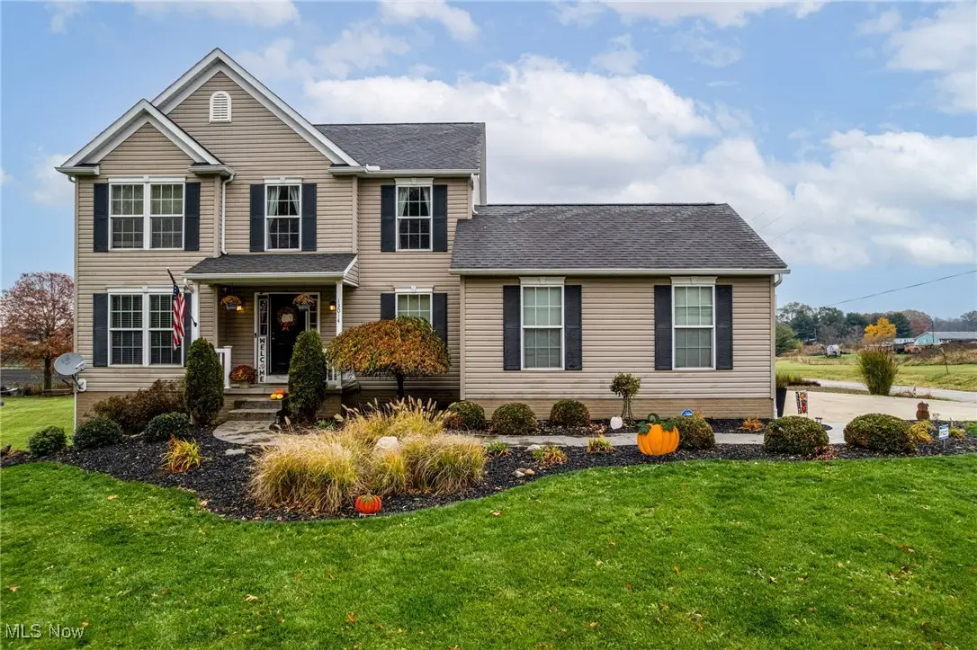 13014 Duquette Ne Avenue, Hartville, OH 44632 - #1