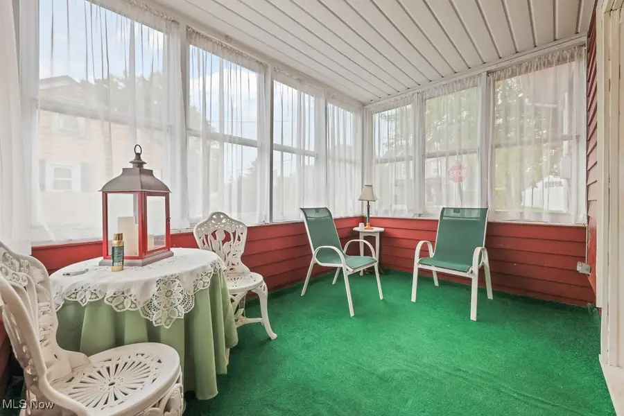 215 Lake Ne Avenue, Hartville, OH 44632 - Image #3