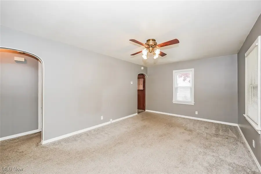 2806 33rd Ne Street, Canton, OH 44705 - Image #2