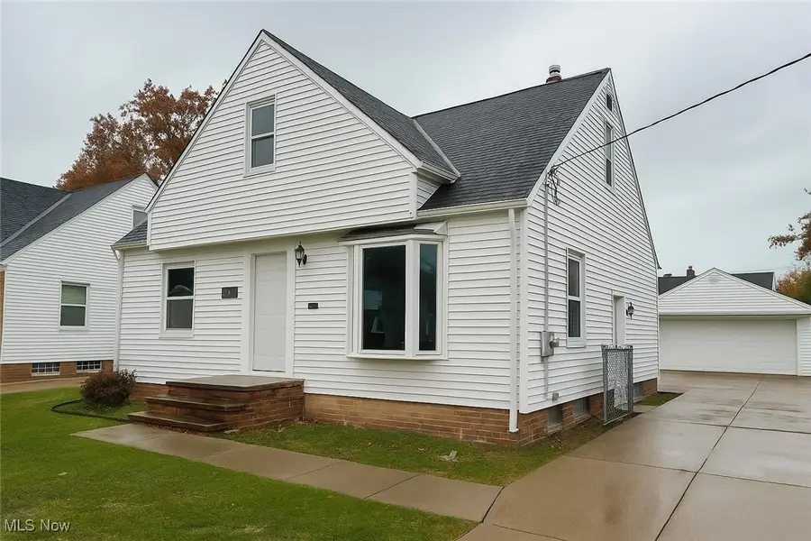 30325 Mildred Drive, Willowick, OH 44095 - Image #3