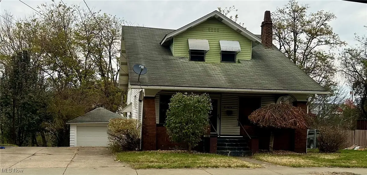 153 Carolina Avenue, Chester, WV 26034 - Image #1