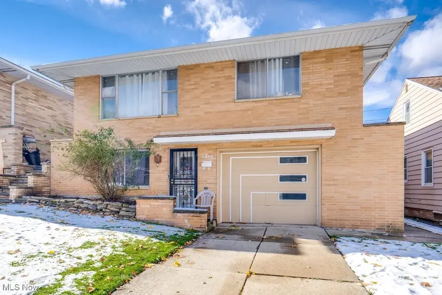 4864 E 94th Street, Garfield Heights, OH 44125 - #2