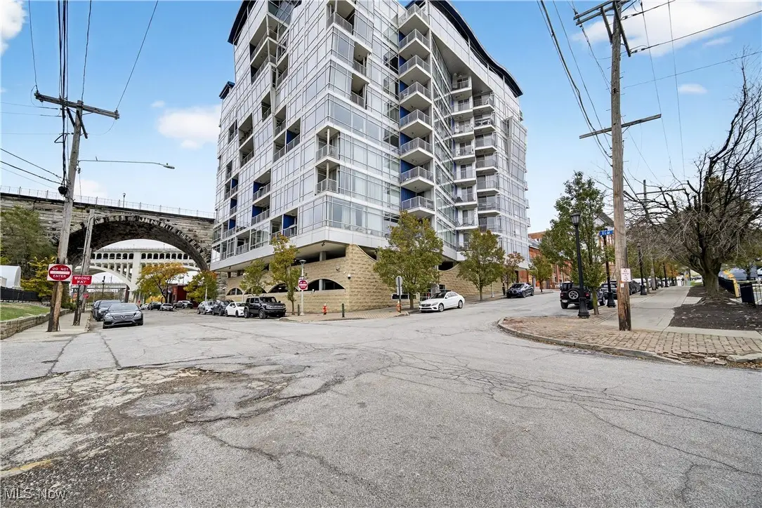 1237 Washington Avenue #1107, Cleveland, OH 44113 - Image #1