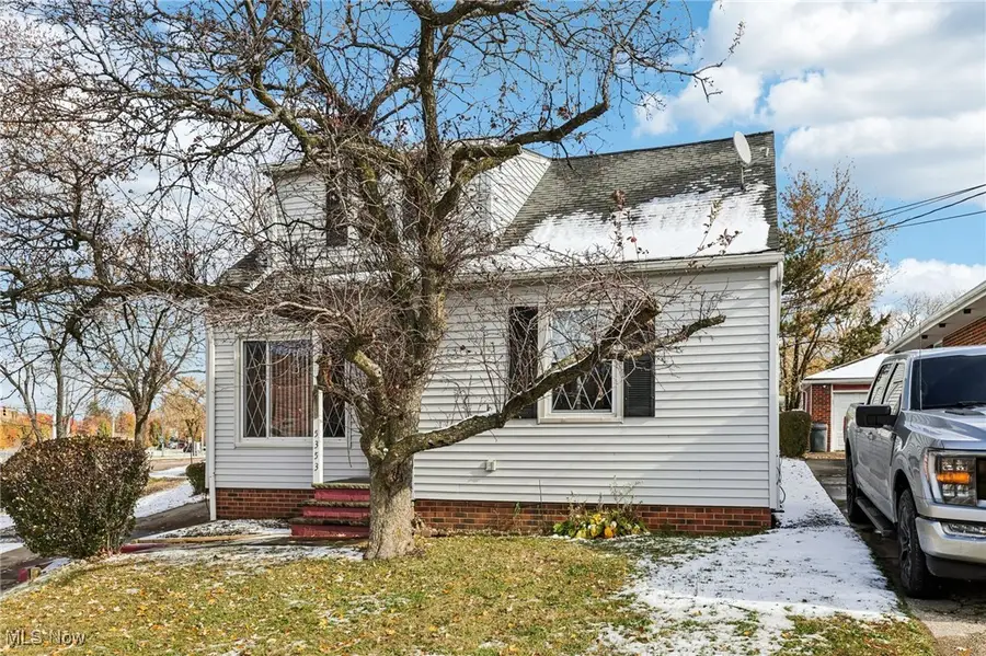 5353 E 129th Street, Garfield Heights, OH 44125 - #3