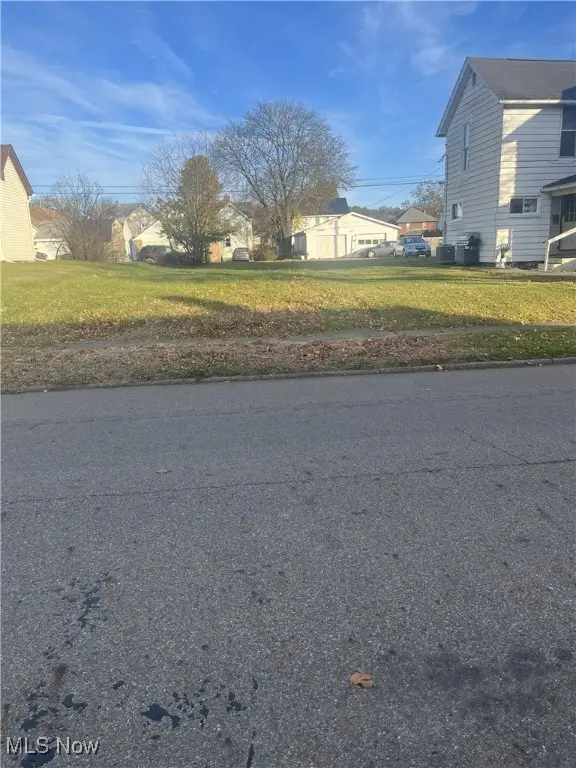 510 S Eighth Street, Coshocton, OH 43812