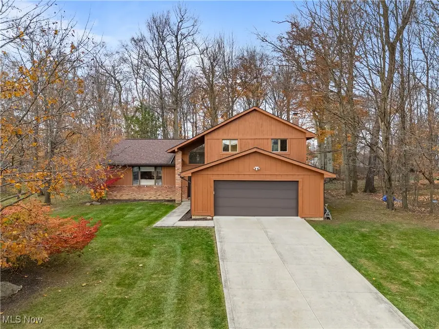 32651 N Burr Oak, Solon, OH 44139 - Image #2
