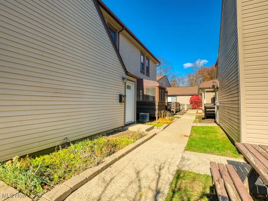 562 Turney Road #D, Bedford, OH 44146 - Image #3