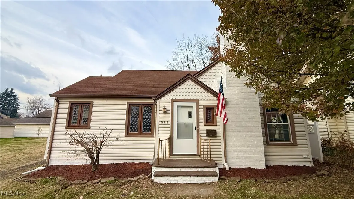 215 Roslyn Nw Avenue, Canton, OH 44708 - #1