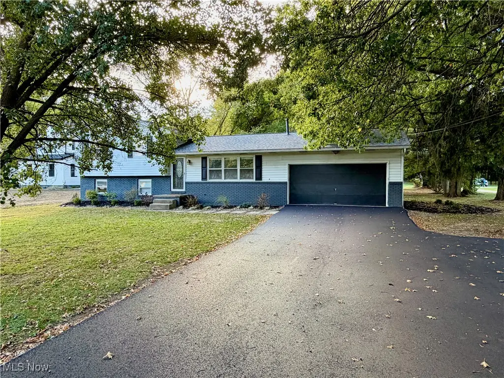 304 S Munroe Road, Tallmadge, OH 44278 - #1