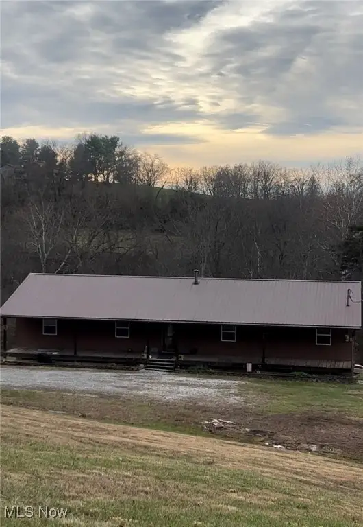 2567 State Route 555, Little Hocking, OH 45742