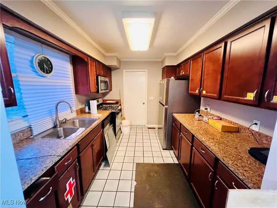 27705 White Road, Willoughby Hills, OH 44092 - Image #2