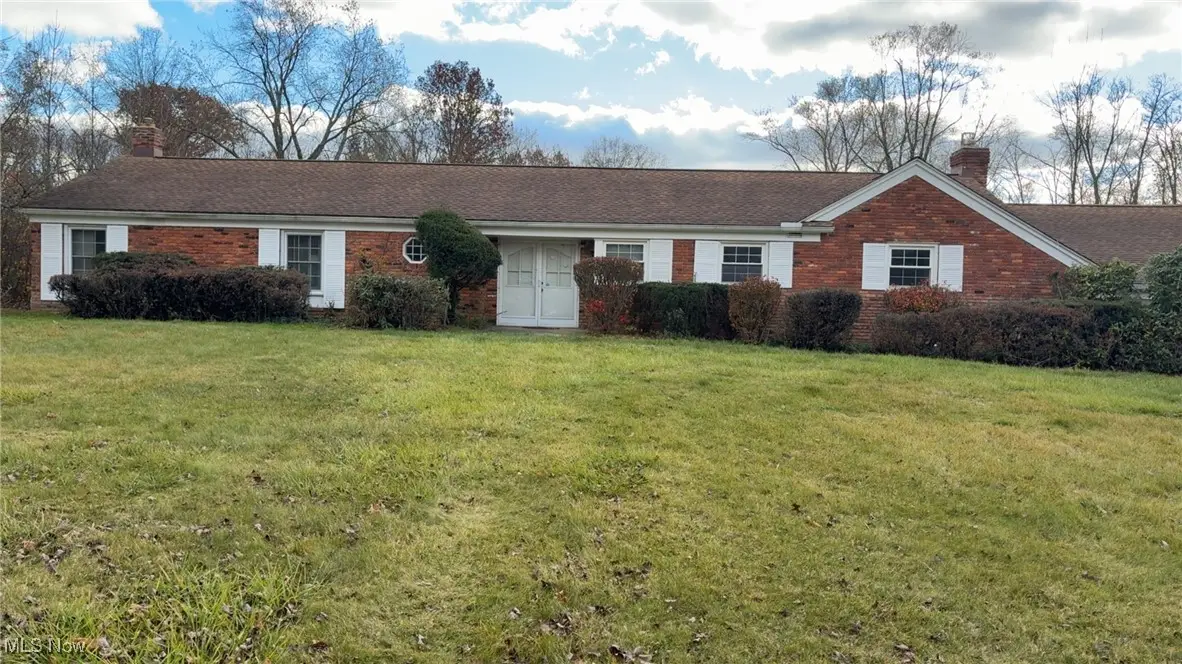 28000 S Woodland Road, Pepper Pike, OH 44124 - Image #1