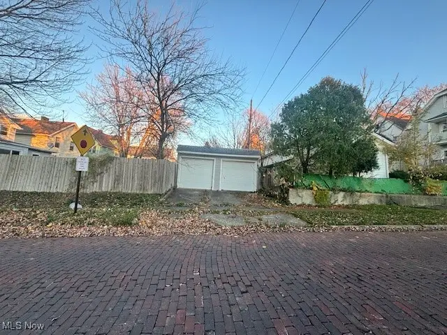 8602 Jeffries Avenue, Cleveland, OH 44105 - Image #3