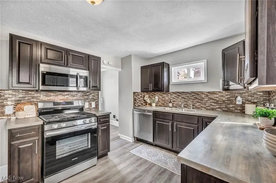 1566 Winchester Avenue, Lakewood, OH 44107 - Image #2