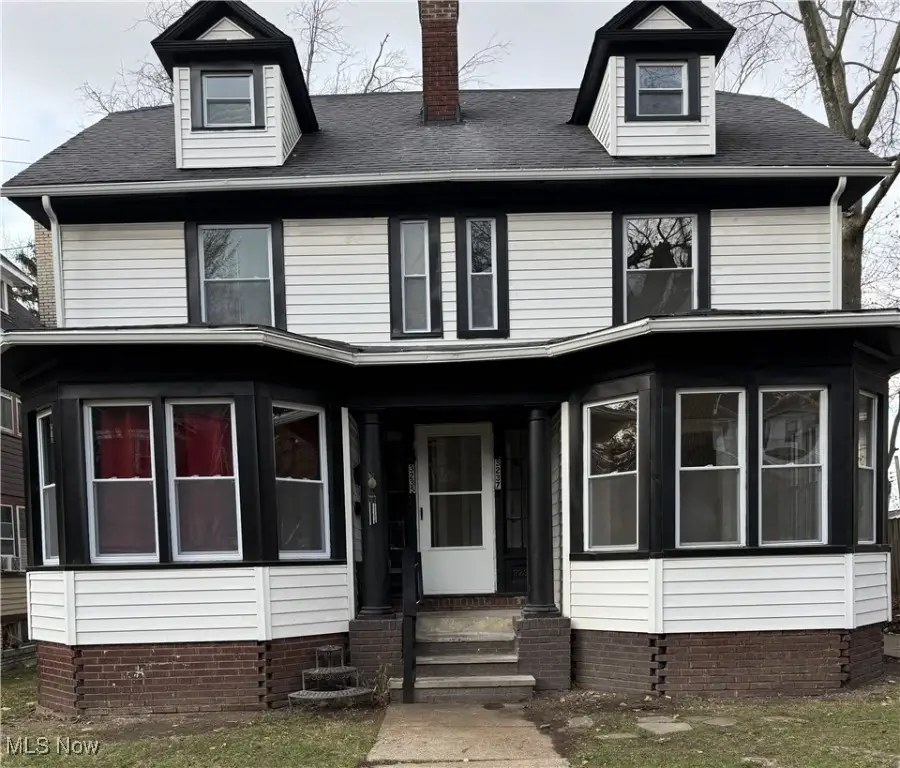 3235 Oak Road, Cleveland Heights, OH 44118 - Image #1