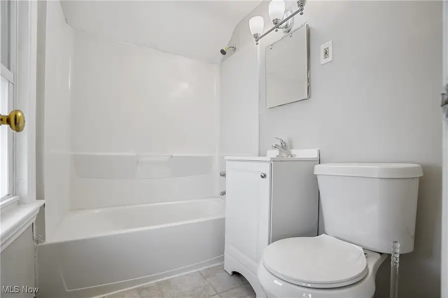 22601 Ivan Avenue, Euclid, OH 44123 - Image #3