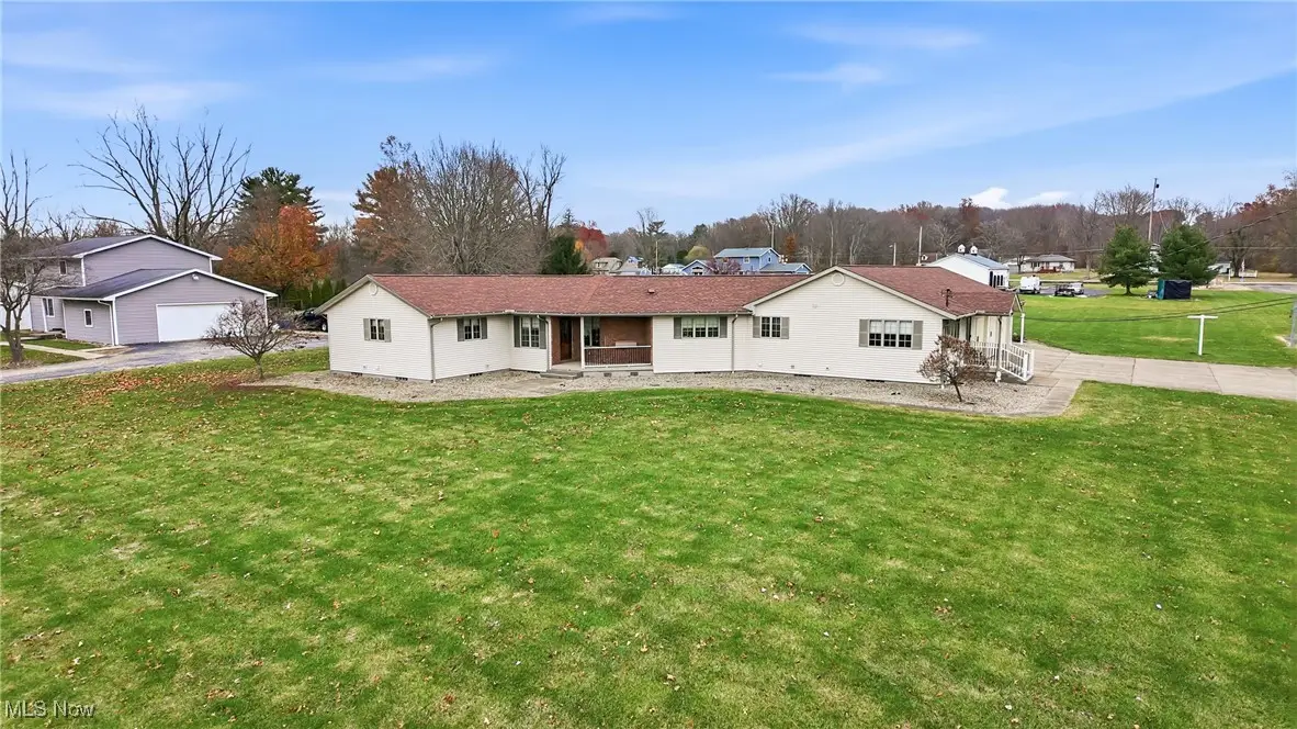 2342 Mccleary Jacoby Road, Cortland, OH 44410 - Image #1