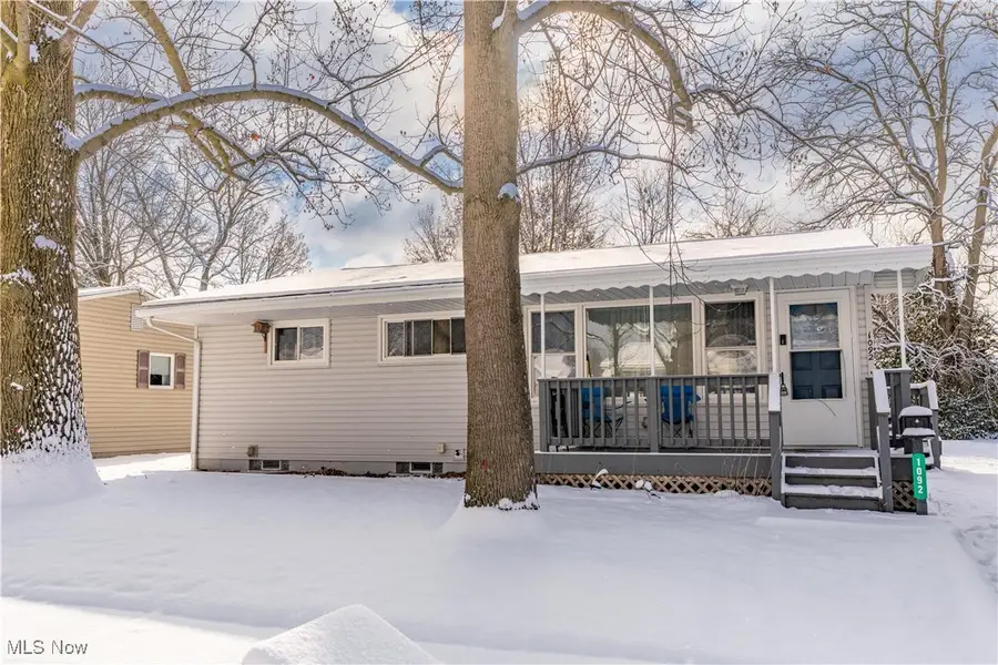 1092 Sutherland Avenue, Akron, OH 44314 - Image #2