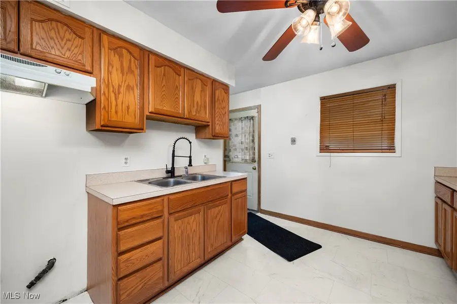 167 Clinton Avenue, Elyria, OH 44035 - Image #2