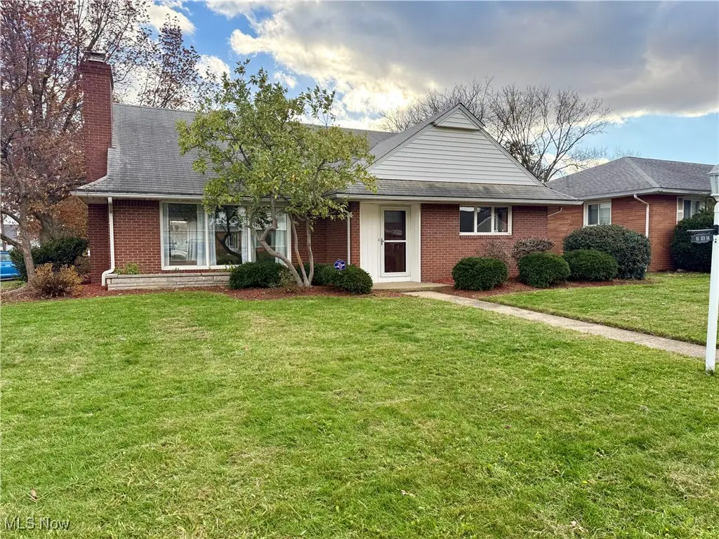 702 35th Nw Street, Canton, OH 44709 - Image #1