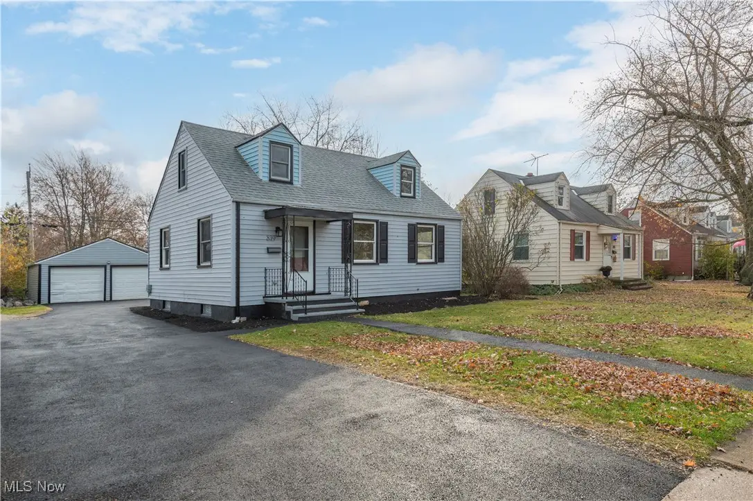 819 Warwick Drive, Sheffield Lake, OH 44054 - #1