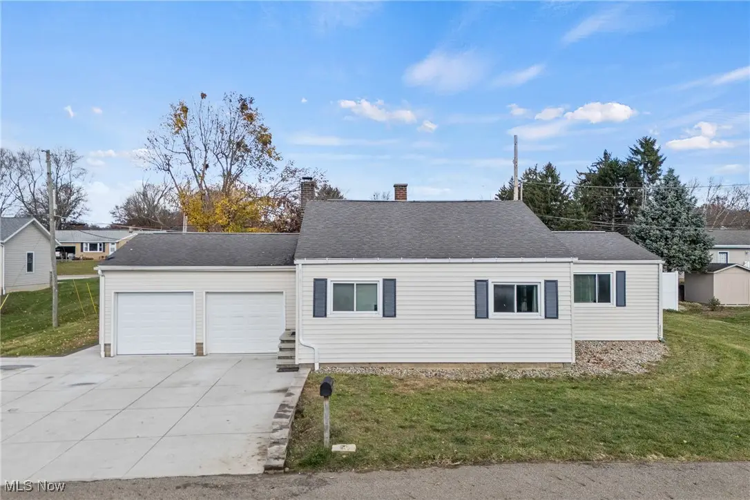 5923 Murray Nw Street, Canton, OH 44718 - Image #1