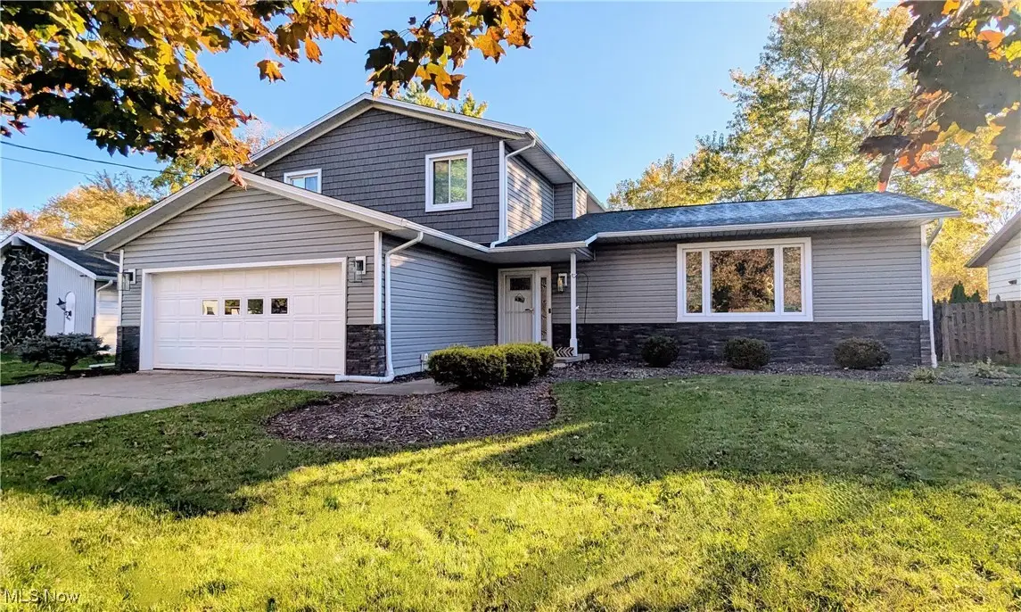 17567 Howe Road, Strongsville, OH 44136 - #1