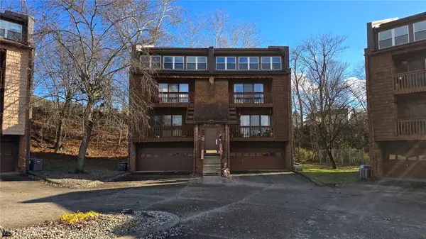 710 Belrock Avenue, Belpre, OH 45714