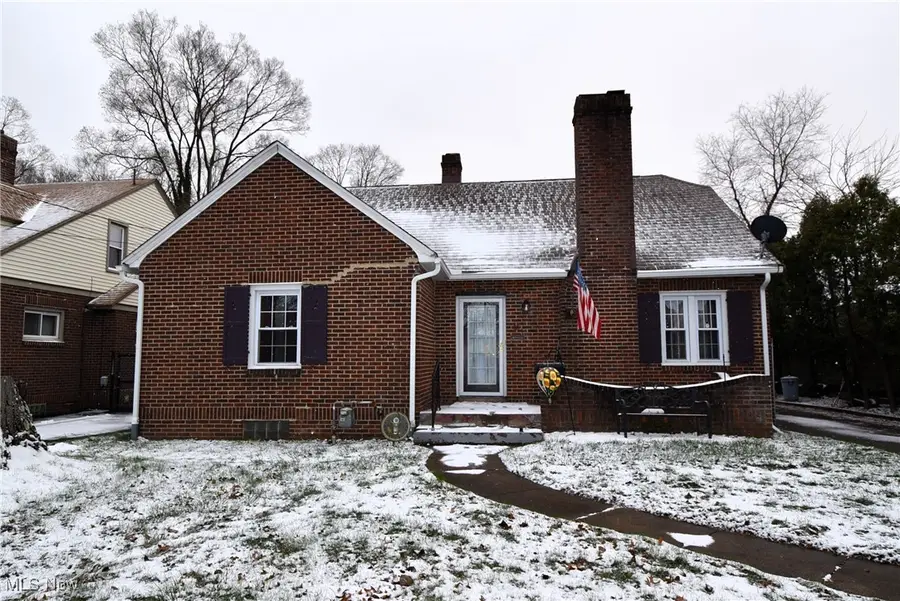 15 Vermont Avenue, Youngstown, OH 44512 - Image #2