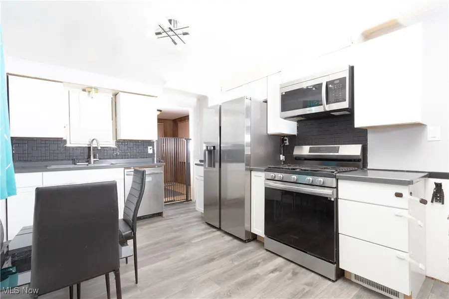 3303 Ingleside Drive, Parma, OH 44134 - #3