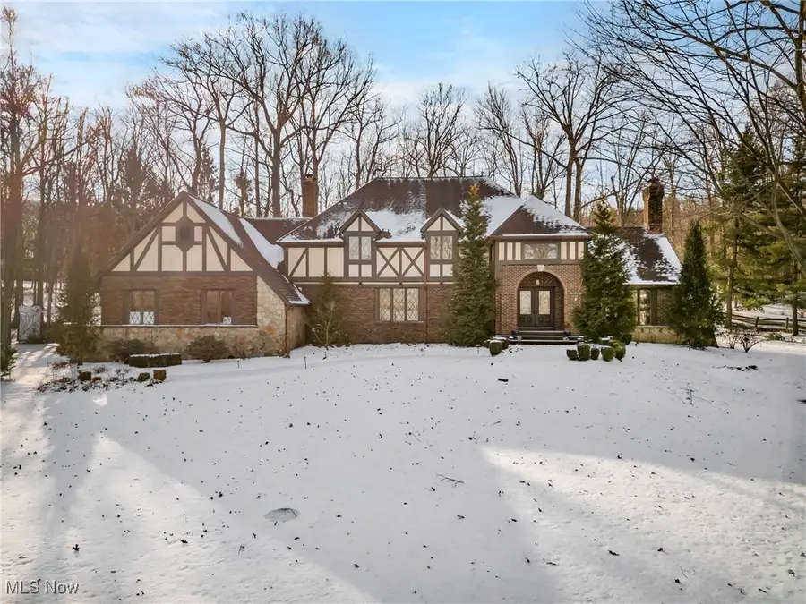 10242 Pinecrest Road, Concord Township, OH 44077 - Image #2