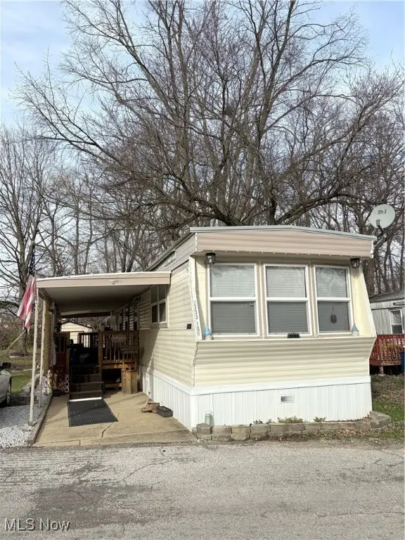 2333 Ivy Ne Way, Canton, OH 44705 - Image #1