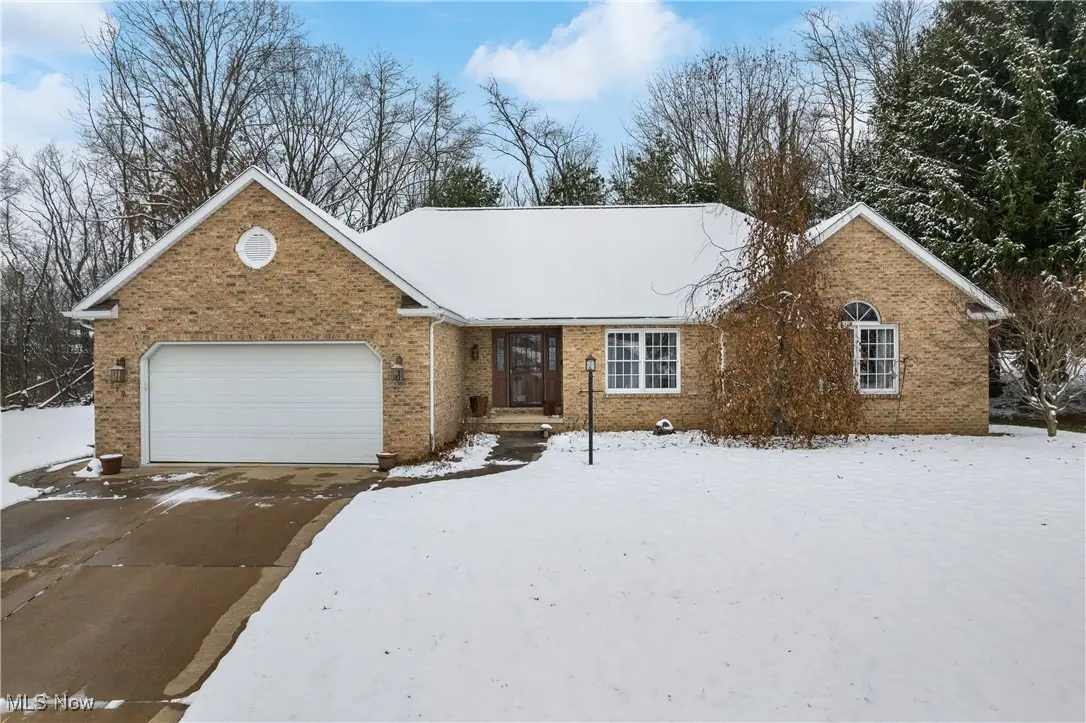 8779 Glenarden Nw Circle, Massillon, OH 44646 - Image #1