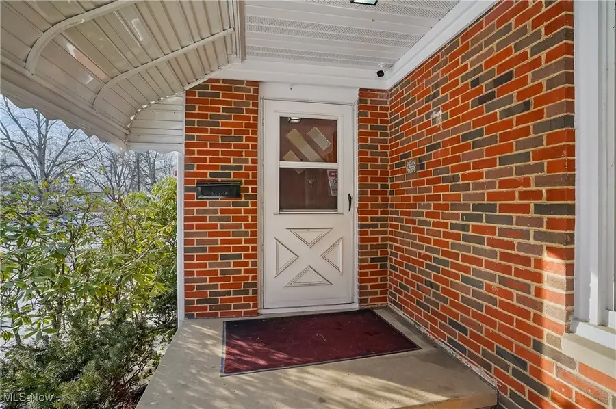 1123 Courtleigh Drive, Akron, OH 44313 - Image #2